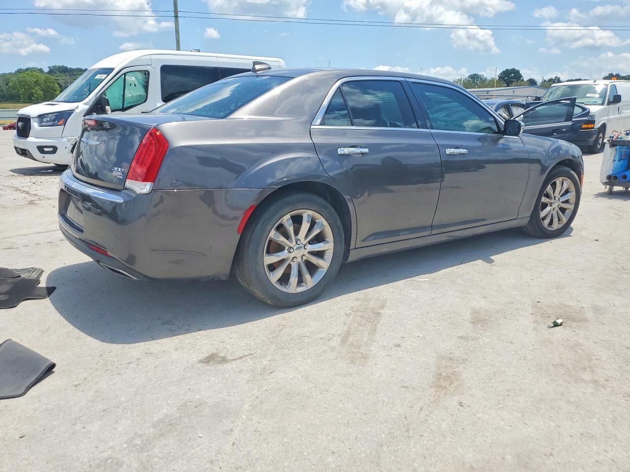 2018 Chrysler 300 Limited - Image 3