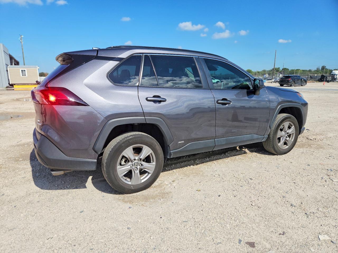 2024 Toyota Rav4 Le - Фото 3