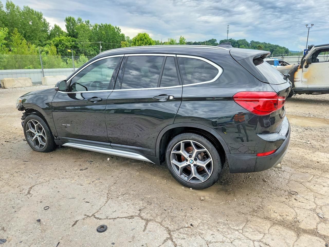 2018 BMW X1 xDrive28I - Фото 2