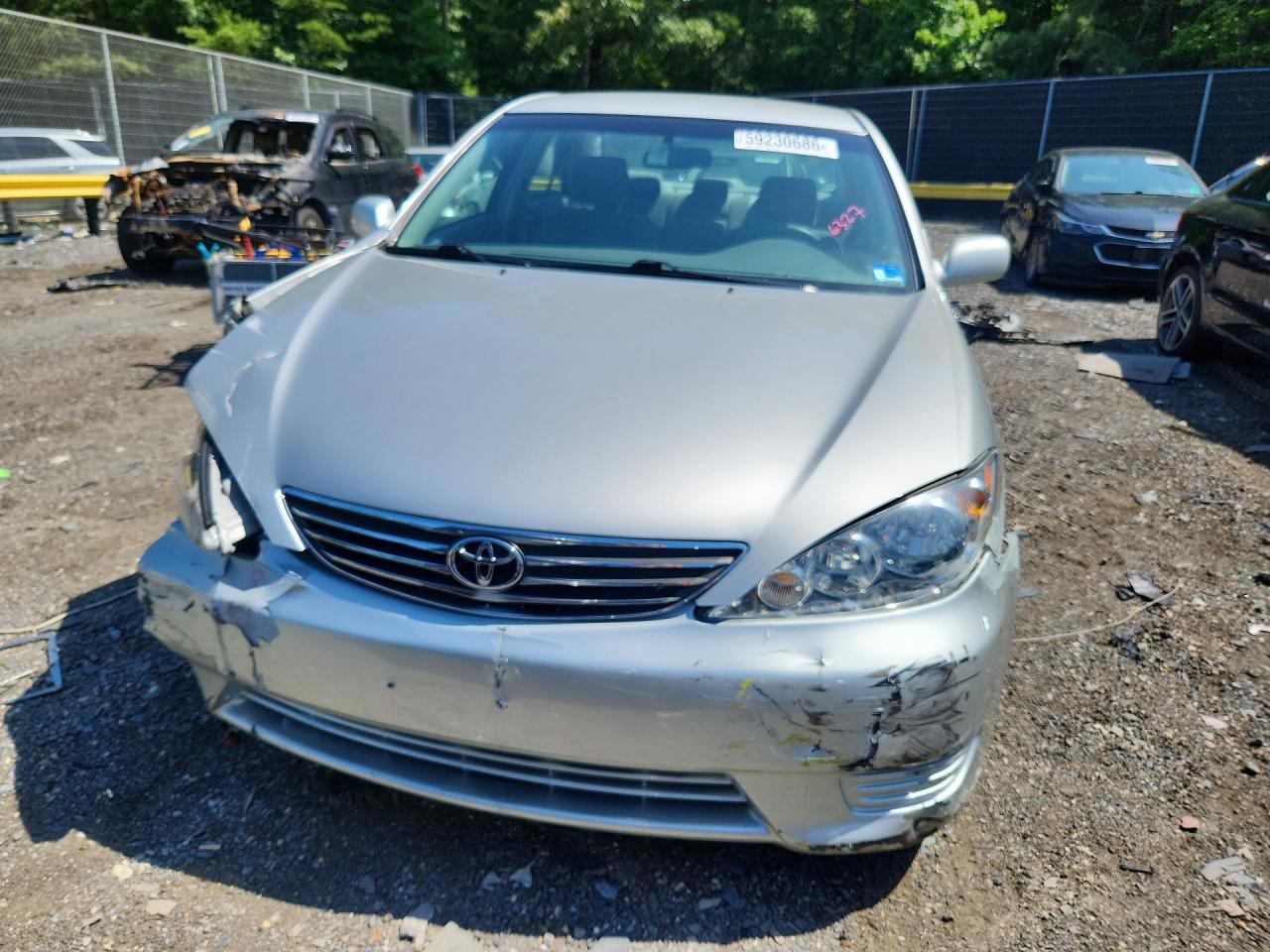 2005 Toyota Camry Le - Image 5
