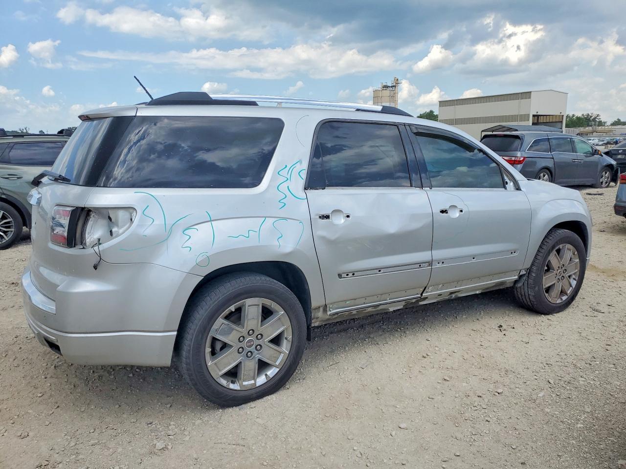 2014 GMC Acadia Denali - Image 3