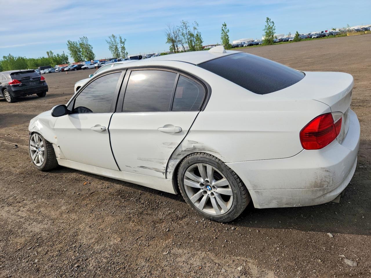 2006 BMW 325 I - Фото 2