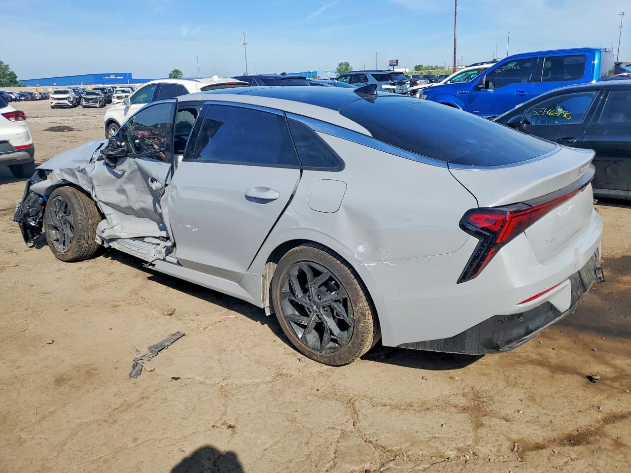 2026 Kia K5 Gt Line - Фото 2