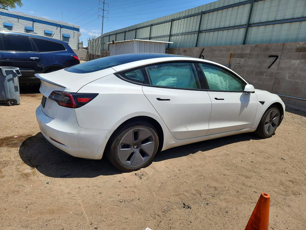 2021 Tesla Model 3 - Фото 3