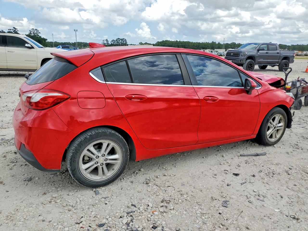 2017 Chevrolet Cruze Lt - Image 3