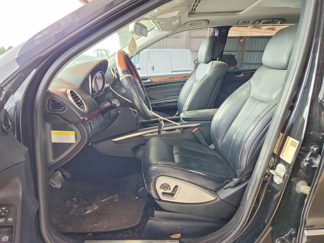 2011 Mercedes-Benz Gl 550 4Matic - Image 7