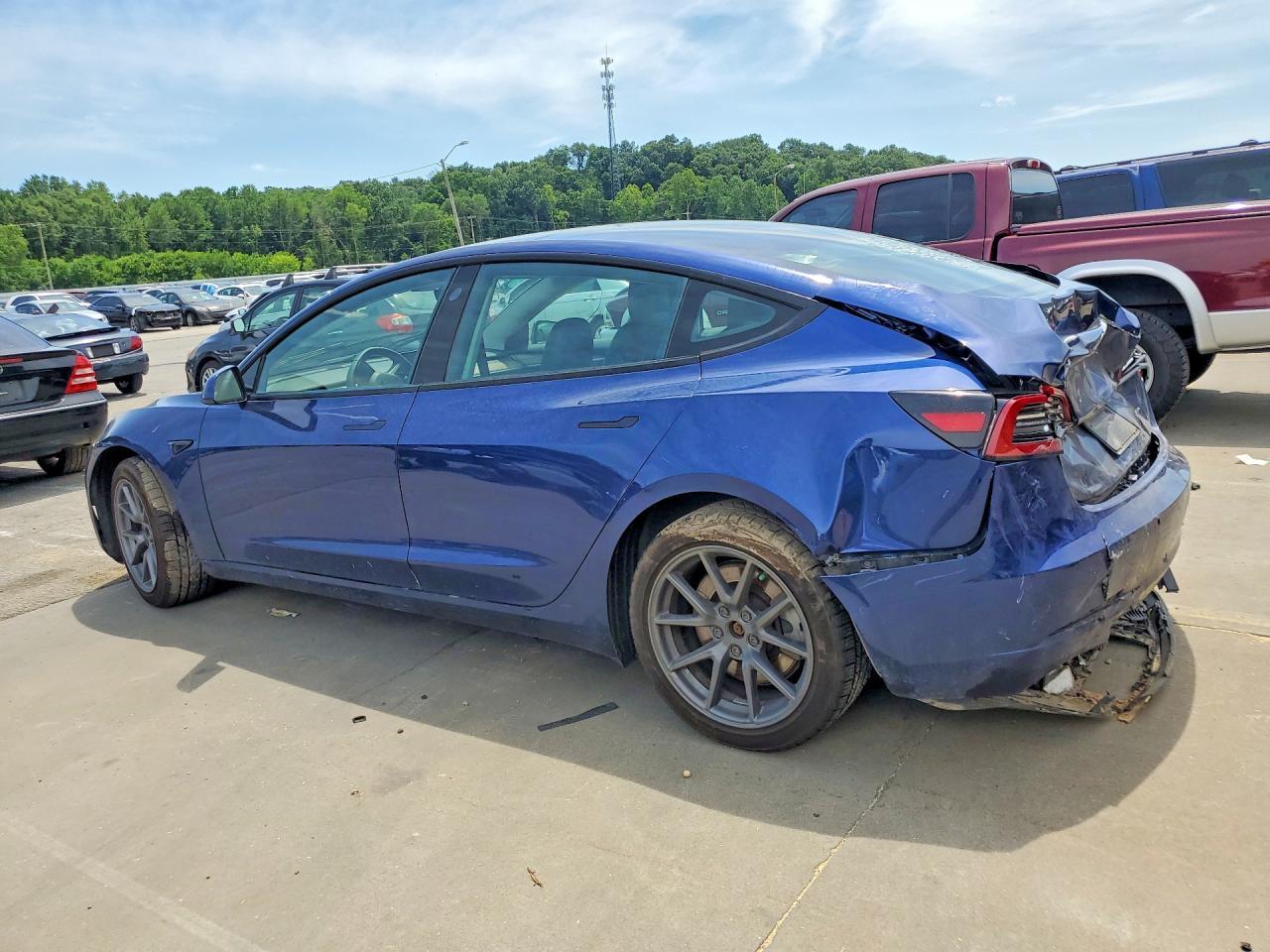 2022 Tesla 3 - Фото 2