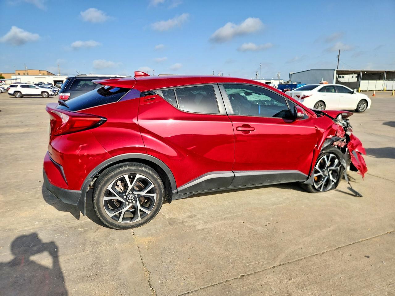 2021 Toyota C-Hr Xle - Image 3