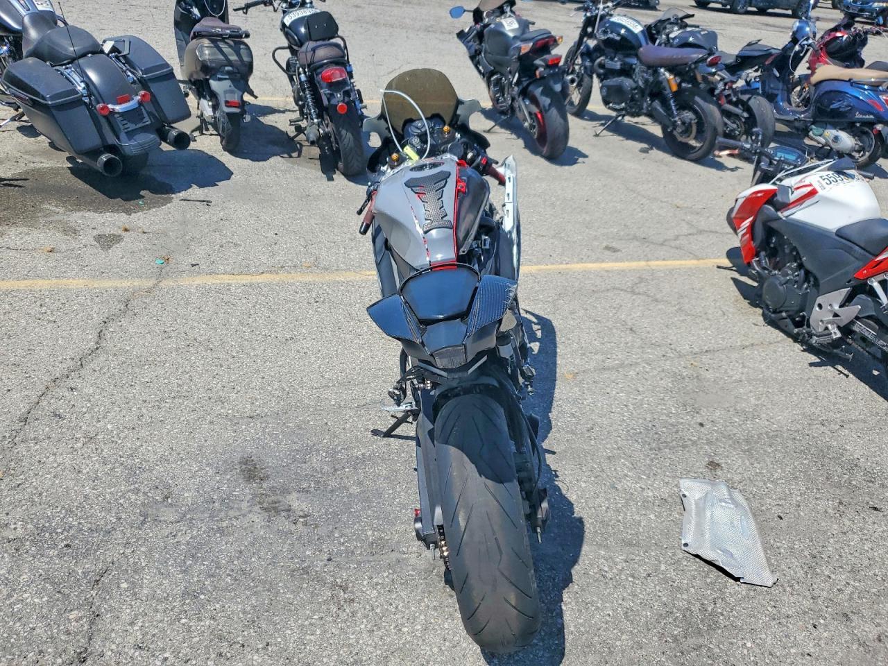 2022 Yamaha Yzfr7 - Фото 6