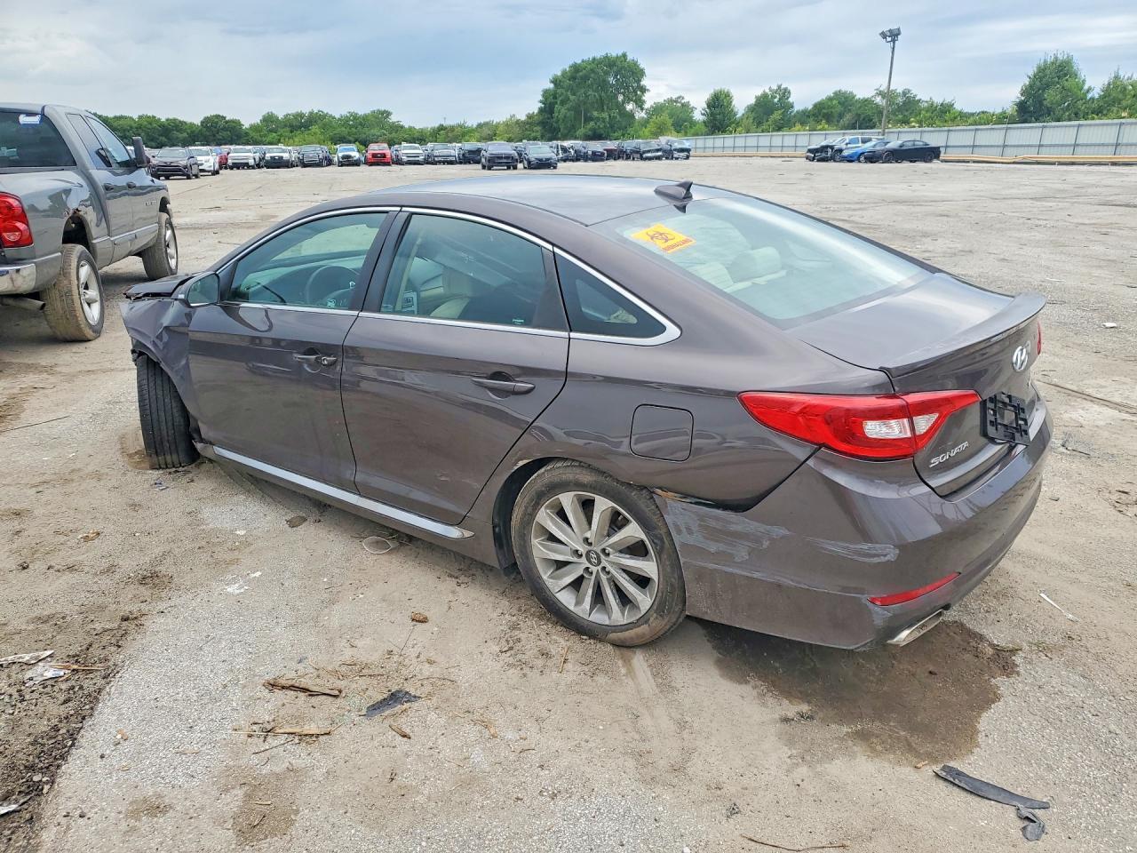 2017 Hyundai Sonata Sport - Фото 2