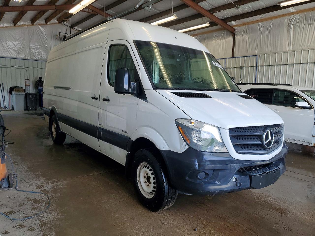 2016 Mercedes-Benz Sprinter 2500 Delivery Van - Image 4