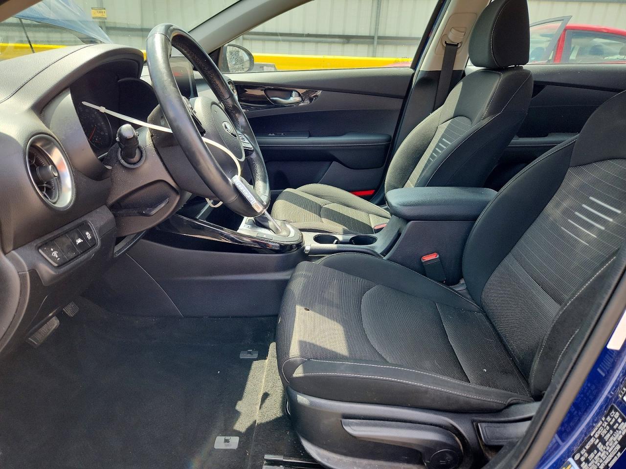 2019 Kia Forte S - Фото 7