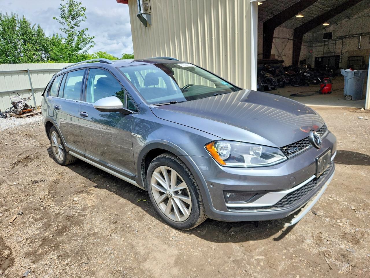 2017 Volkswagen Golf Alltrack - Фото 4