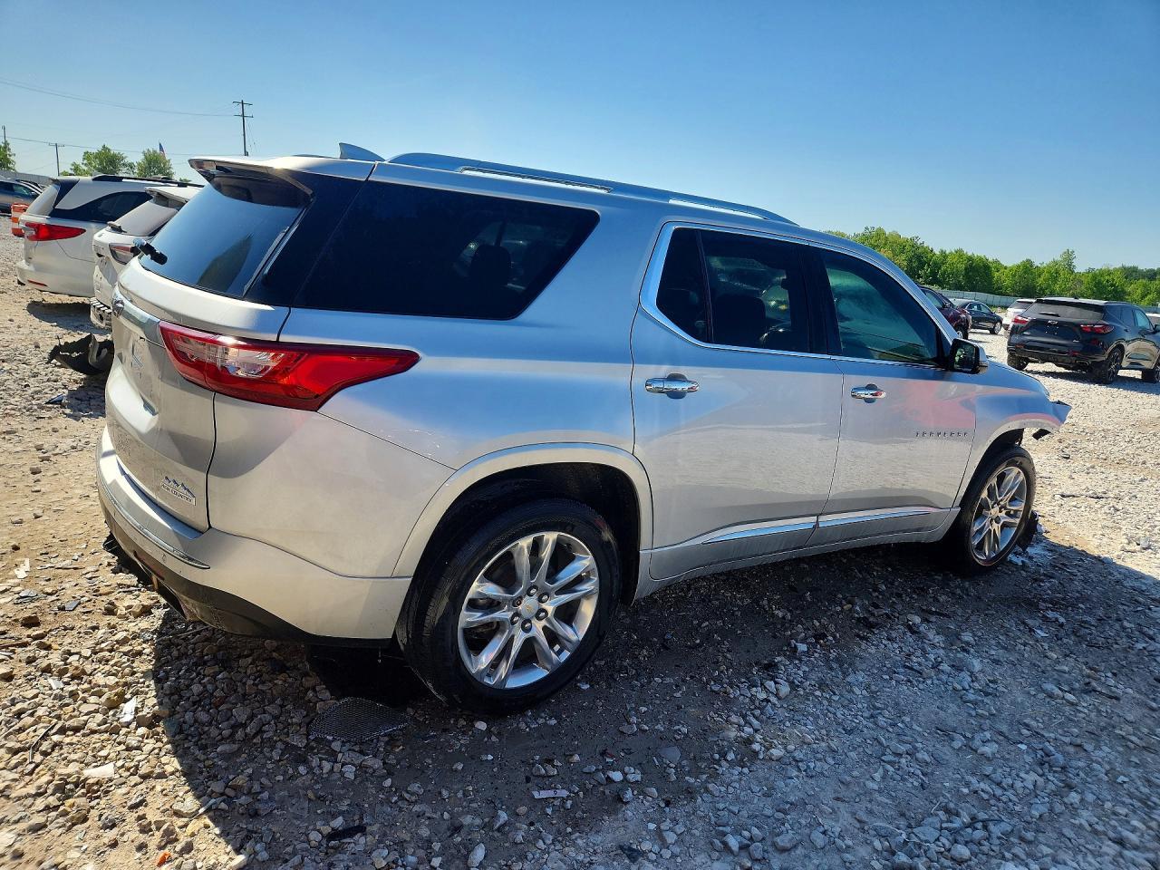 2020 Chevrolet Traverse High Country - Image 3
