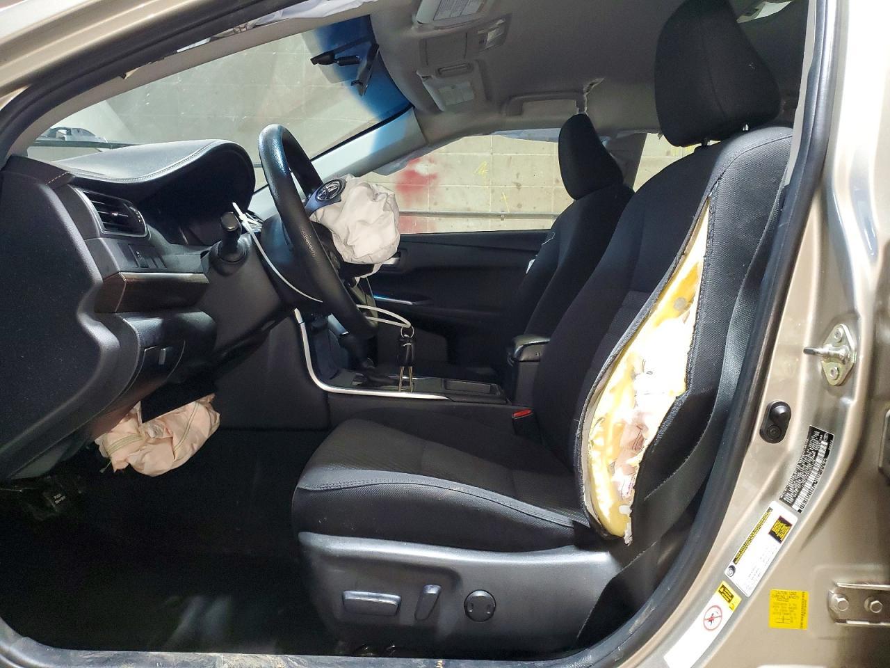 2016 Toyota Camry Le - Image 7