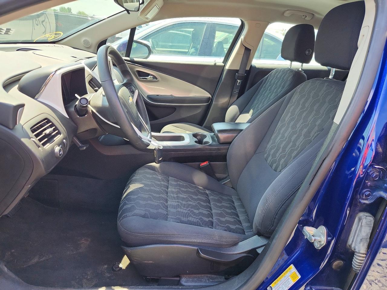 2013 Chevrolet Volt - Image 7