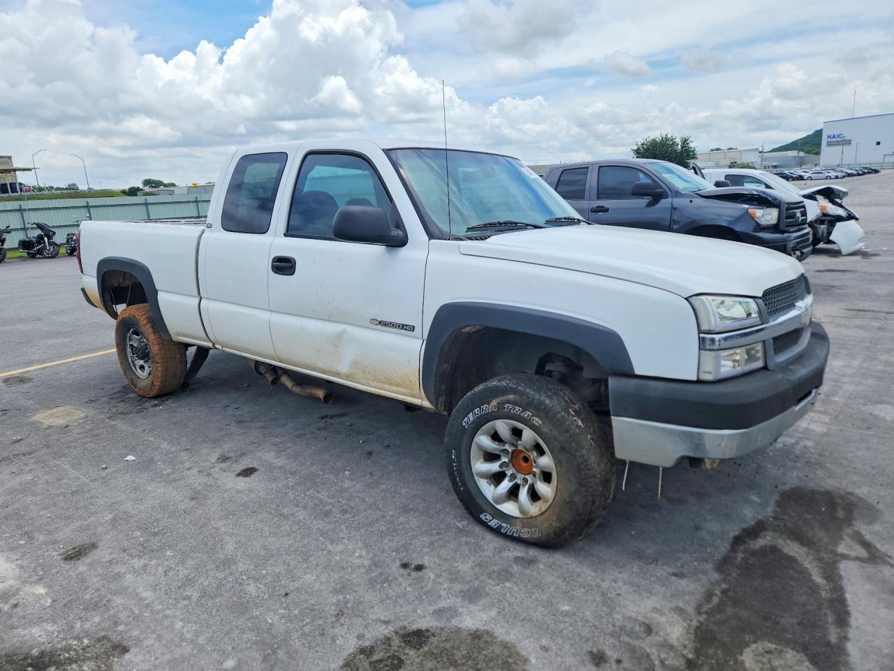 2004 Chevrolet Silverado C2500 Heavy Duty - Фото 4