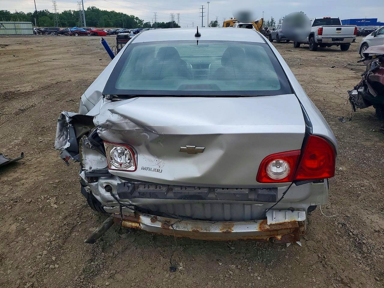 2010 Chevrolet Malibu Ls - Фото 6