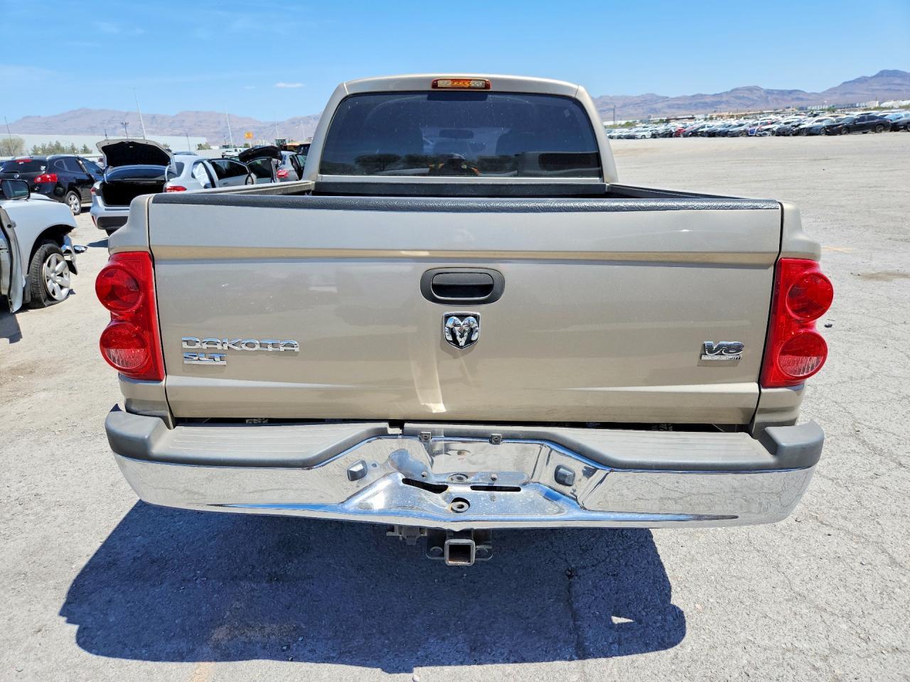 2005 Dodge Dakota Quad Slt - Фото 6