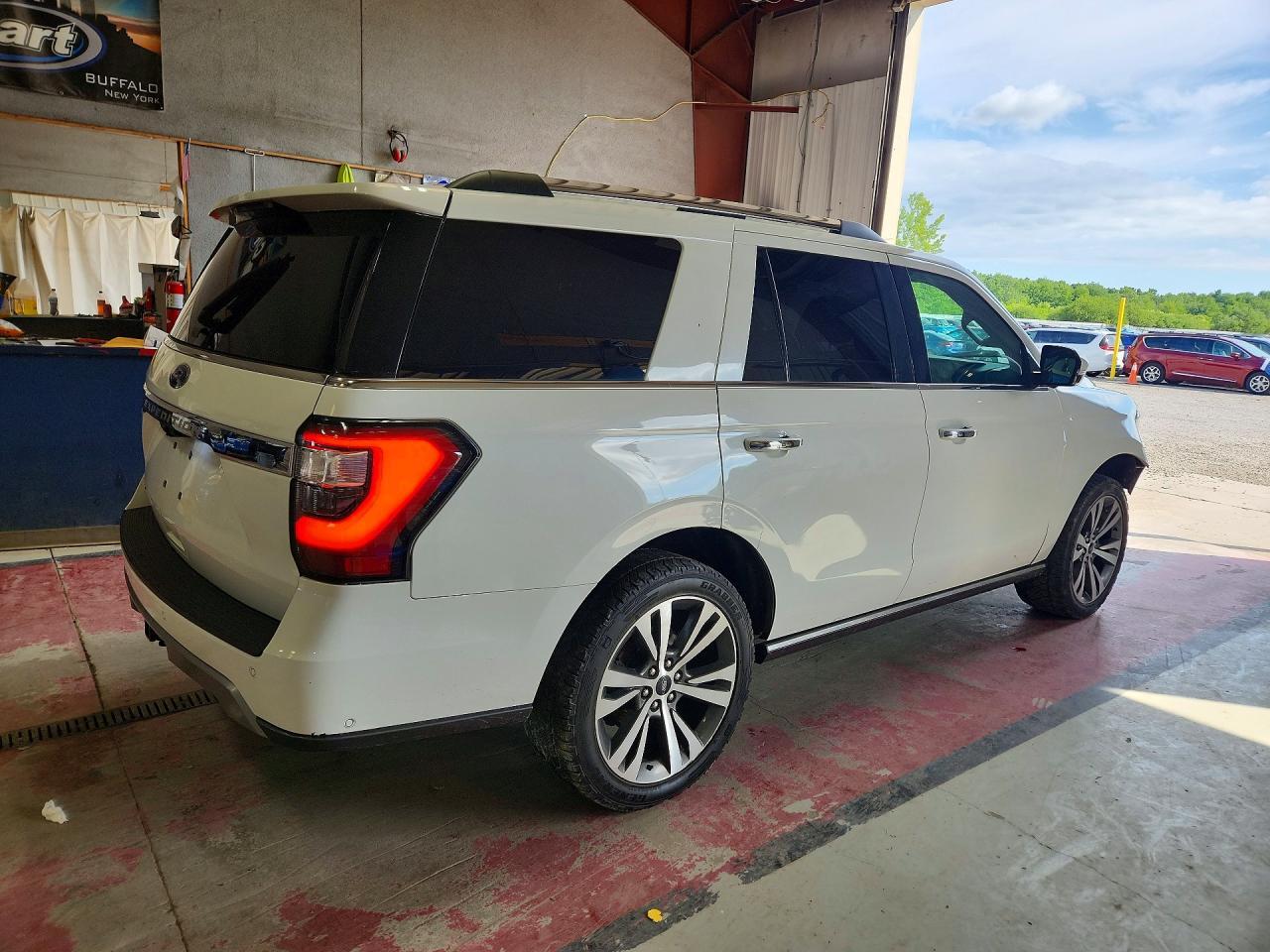 2021 Ford Expedition Limited - Фото 3
