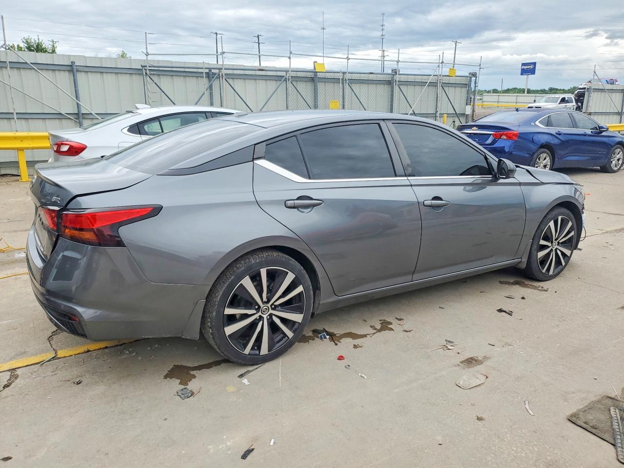 2020 Nissan Altima Sr - Image 3
