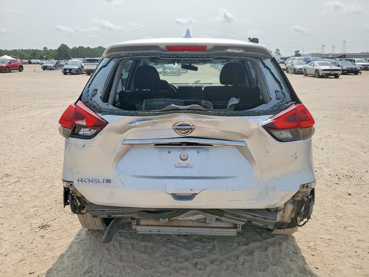 2018 Nissan Rogue S - Фото 6