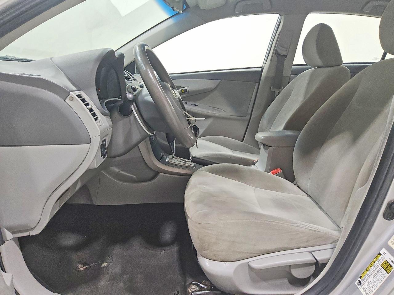 2010 Toyota Corolla Le - Фото 7