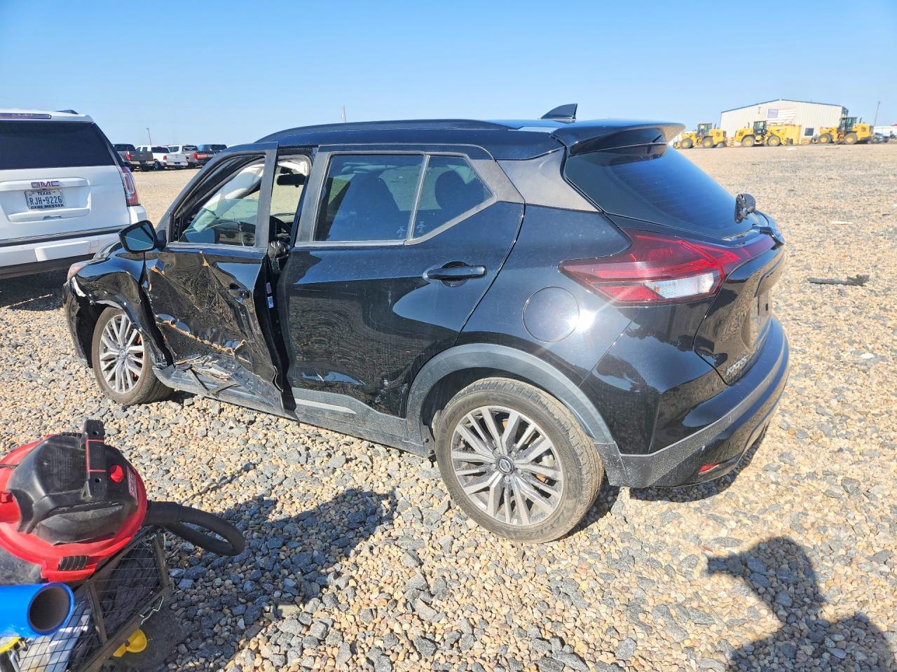 2021 Nissan Kicks Sr - Image 2