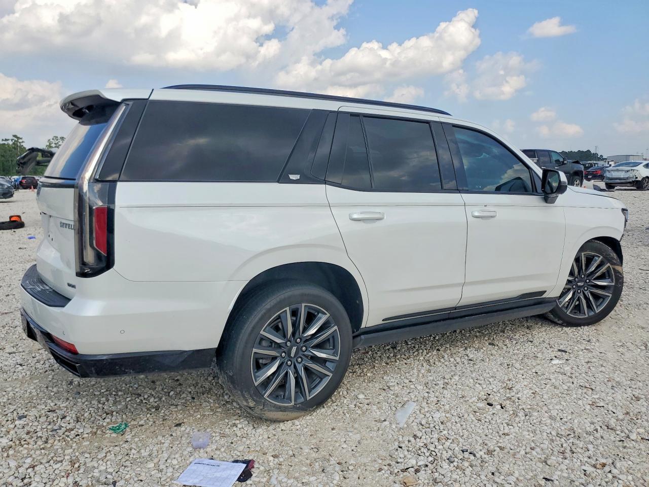 2023 Cadillac Escalade Sport Platinum - Image 3