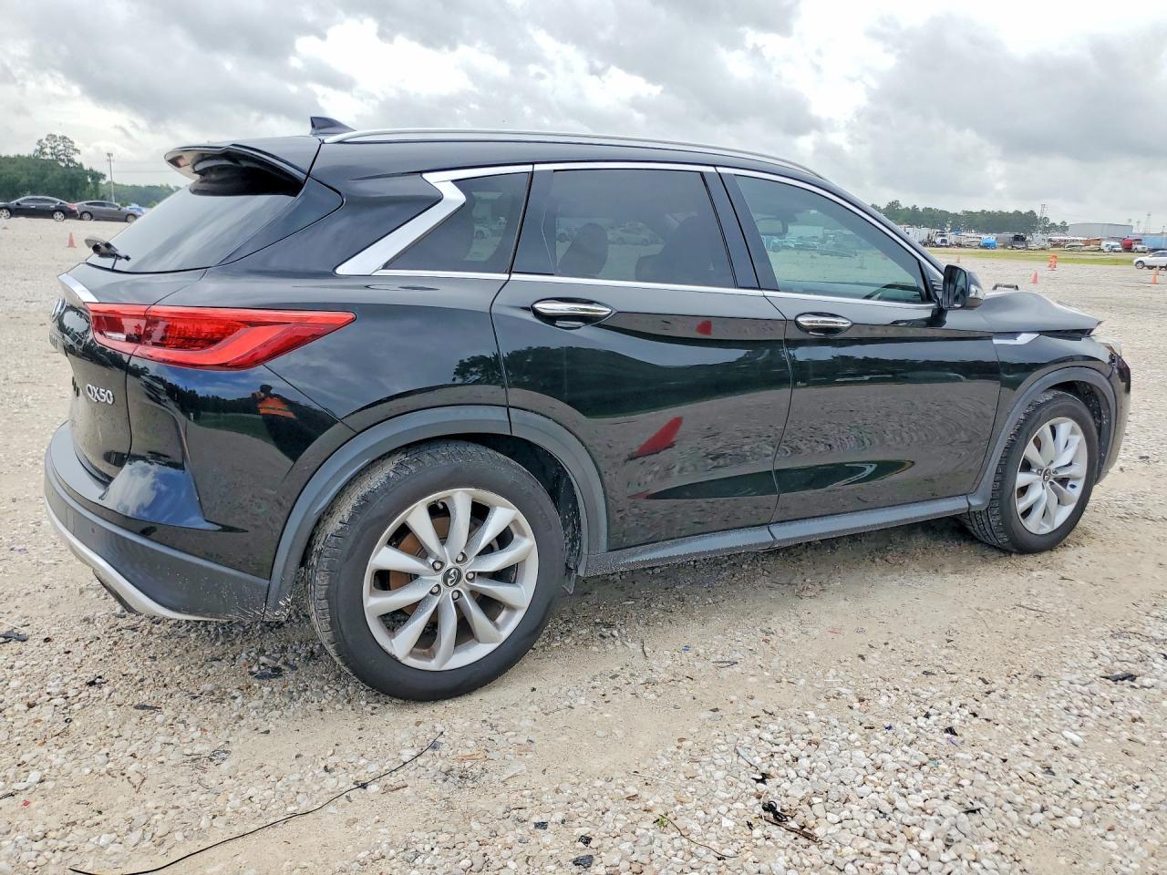 2019 Infiniti Qx50 Essential - Image 3