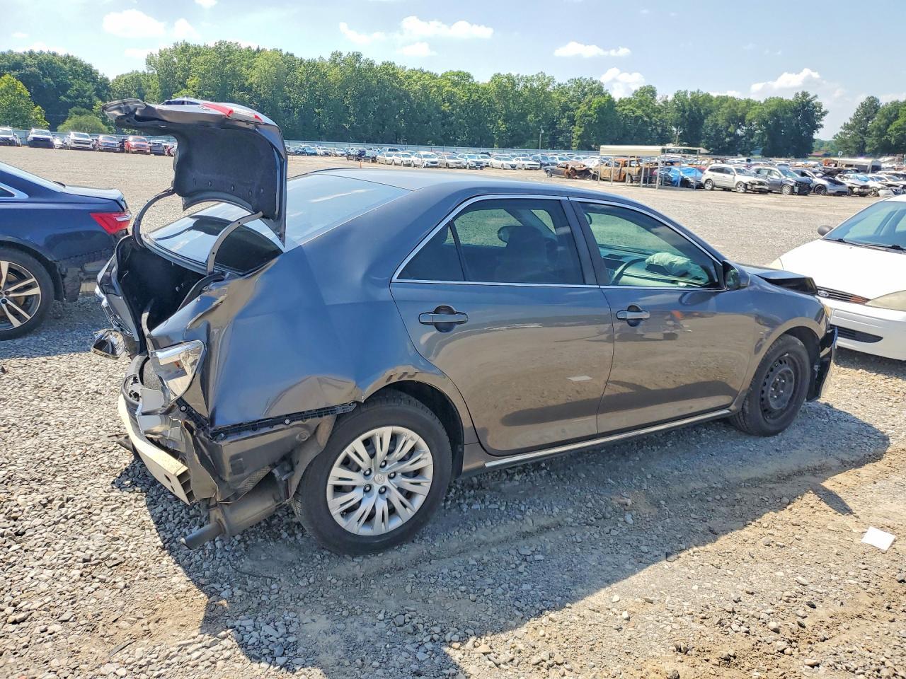2012 Toyota Camry Le - Image 3