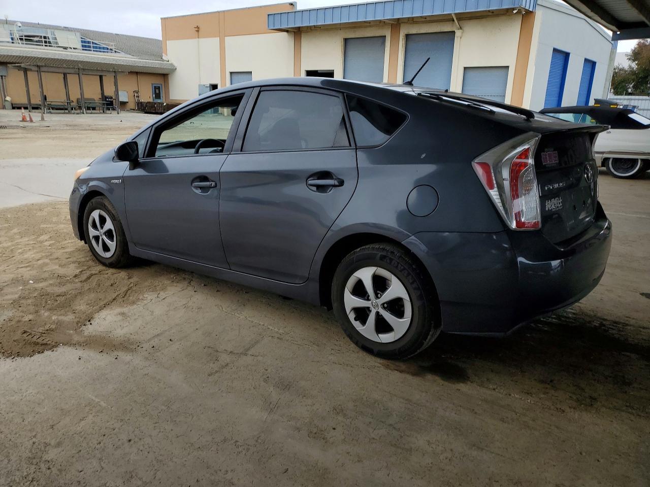 2012 Toyota Prius Two - Фото 2