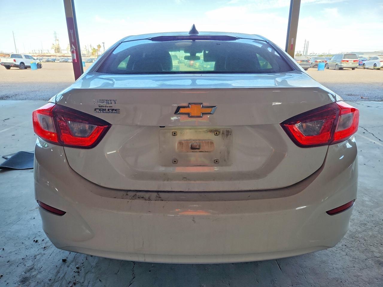 2018 Chevrolet Cruze Ls - Фото 6