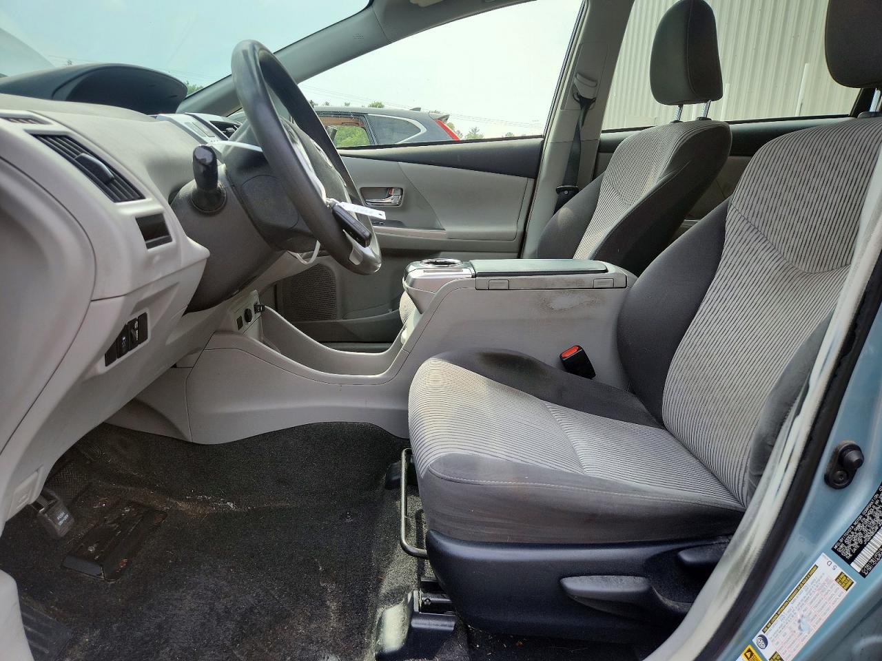 2015 Toyota Prius V Two - Image 7