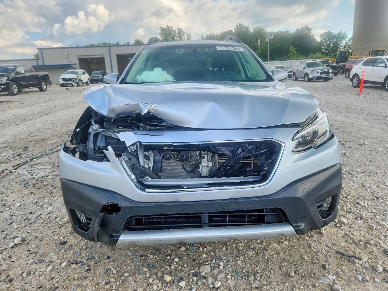 2022 Subaru Outback Limited - Image 5