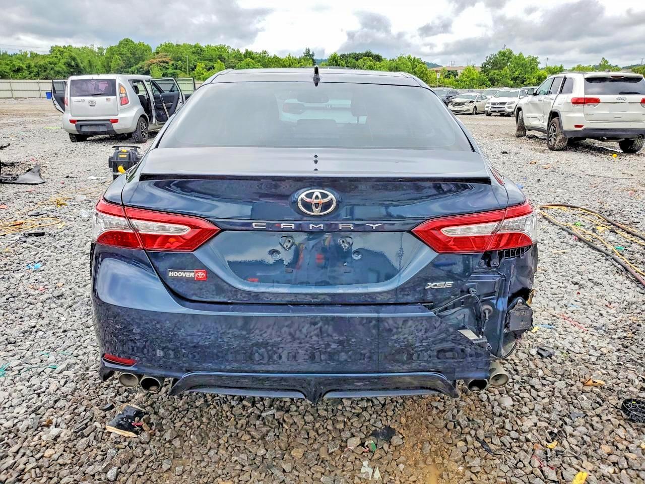2020 Toyota Camry Xse - Фото 6