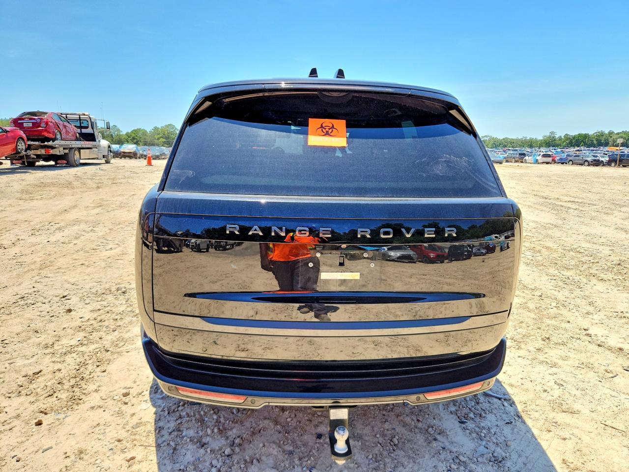 2025 Land Rover Range Rover Se - Image 6