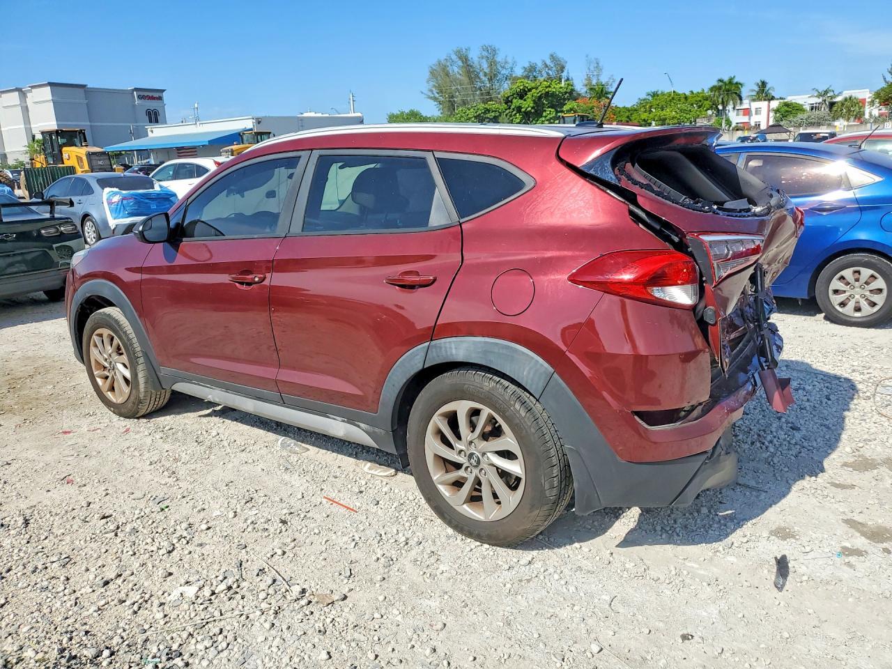 2017 Hyundai Tucson Se - Image 2