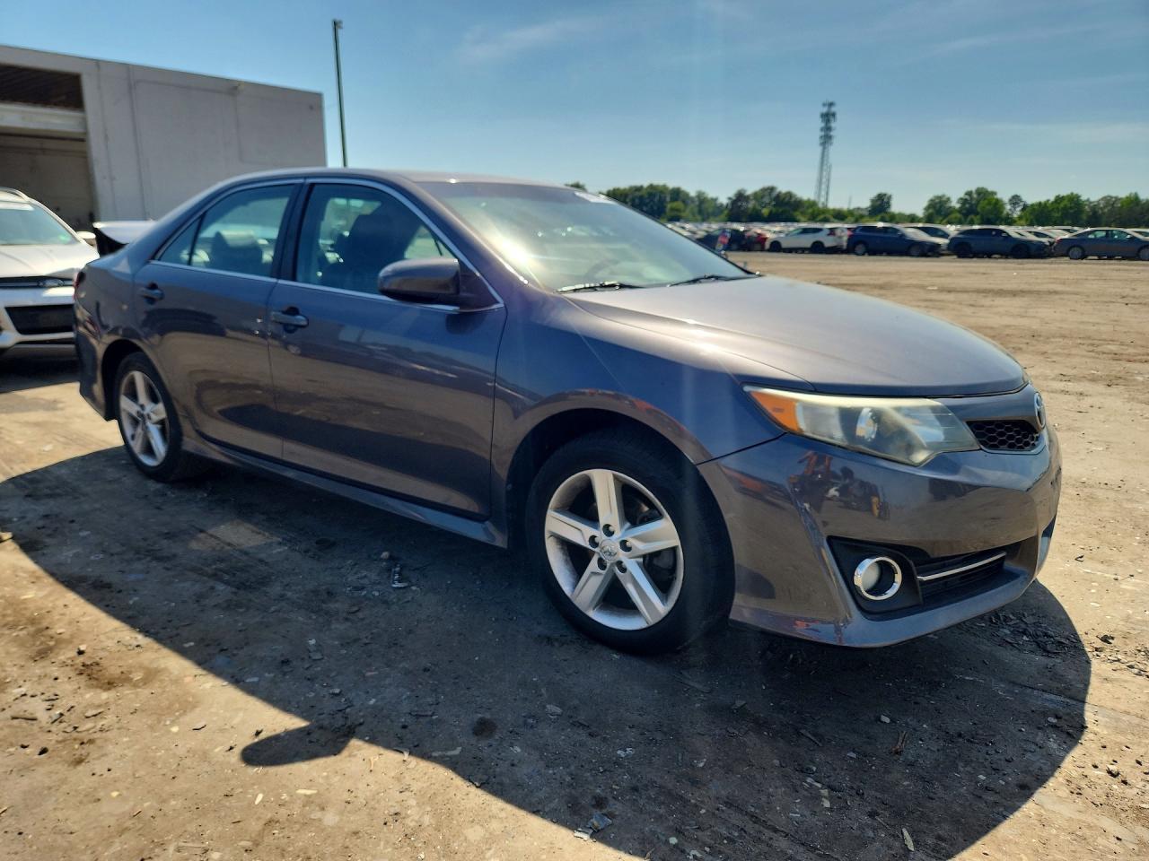 2013 Toyota Camry Se - Image 4
