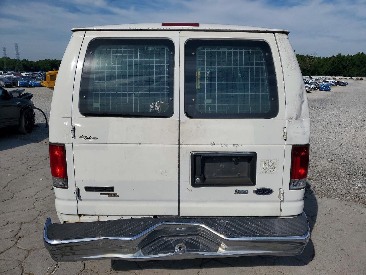 2012 Ford Econoline E150 Van - Фото 6
