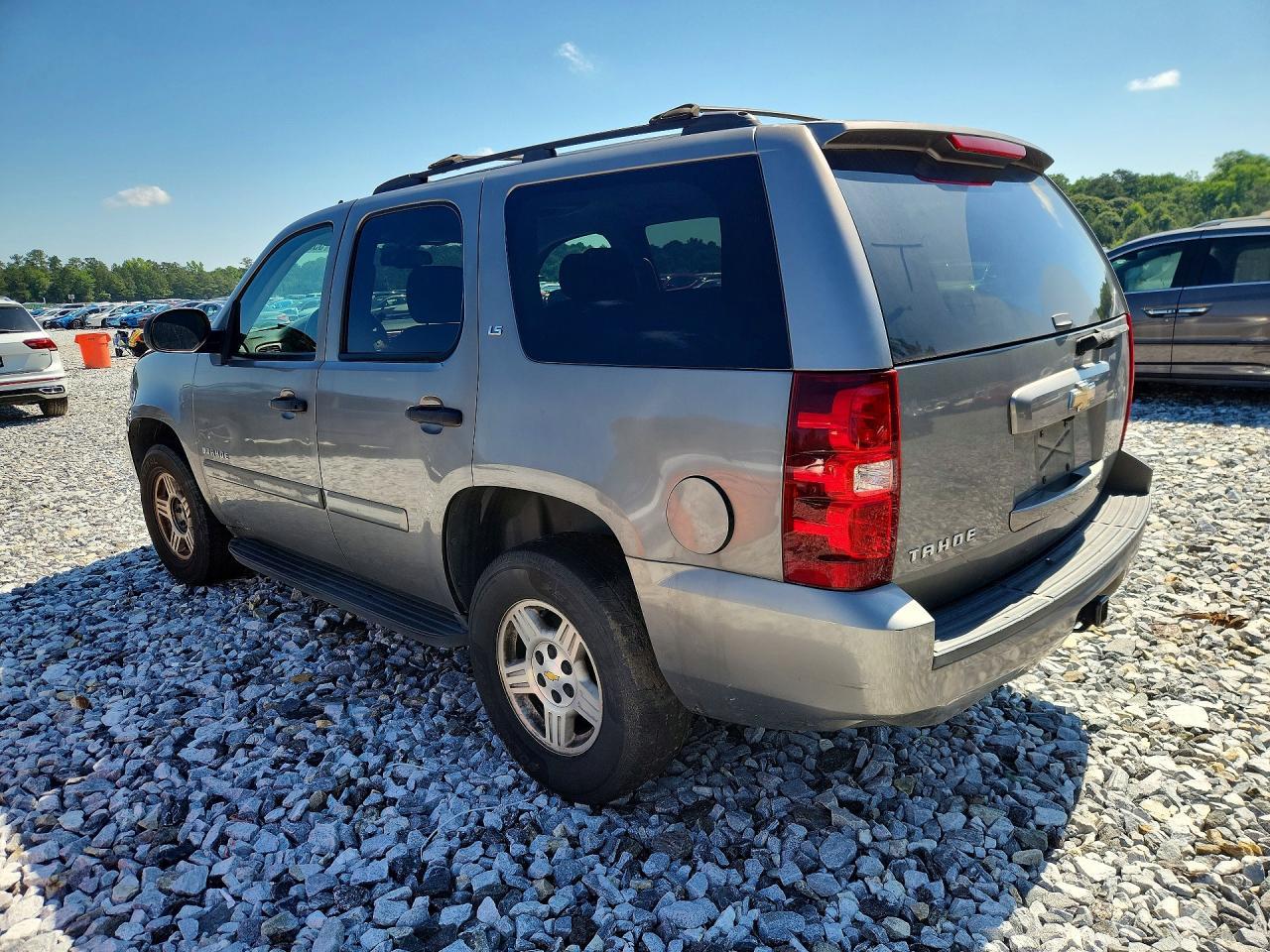 2008 Chevrolet Tahoe C1500 - Image 2