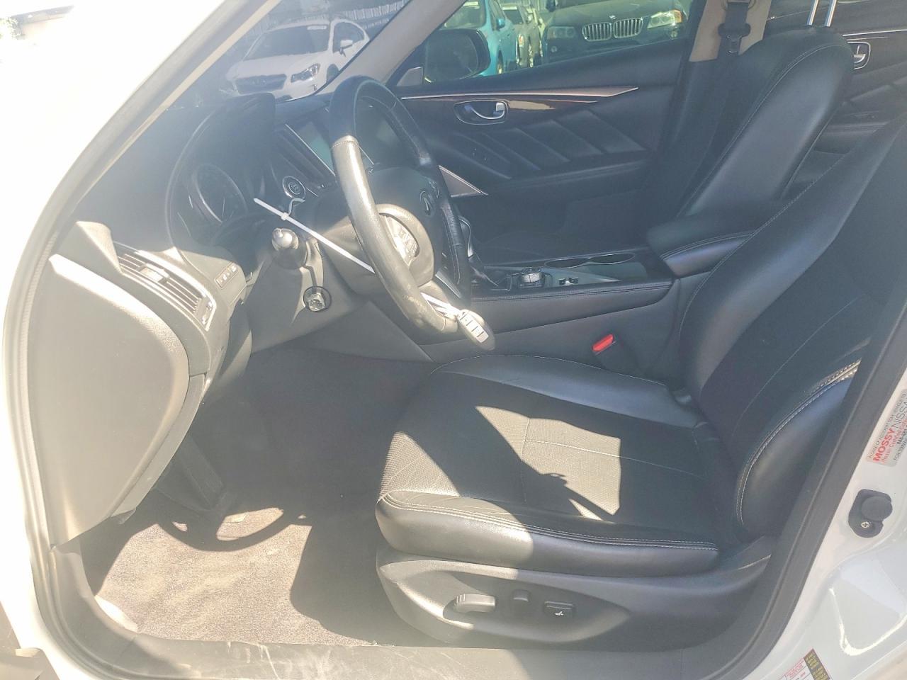 2017 Infiniti Q50 3.0T Premium - Фото 7