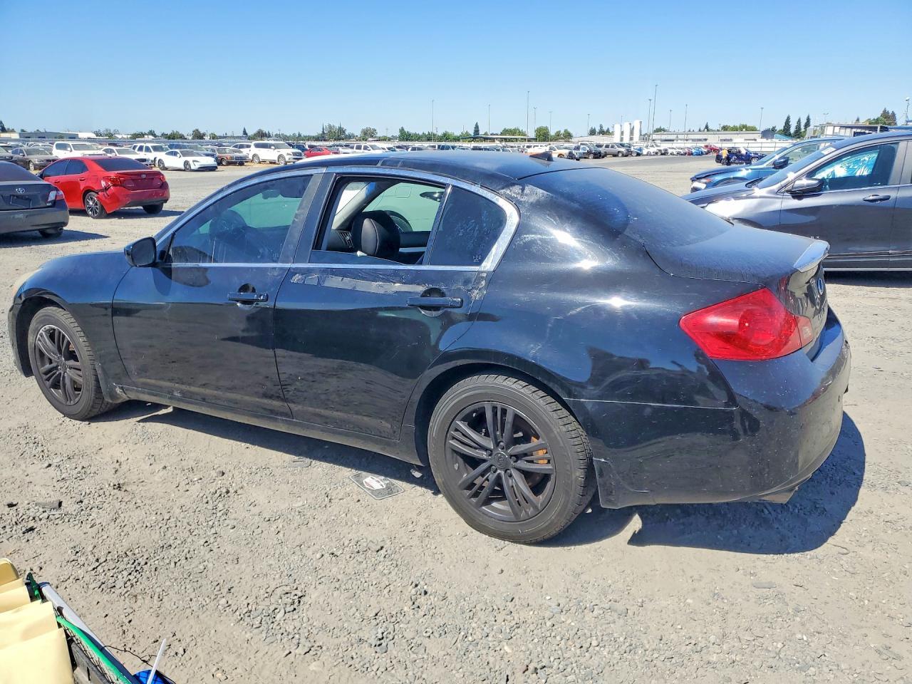 2013 Infiniti G37 Sedan X - Фото 2