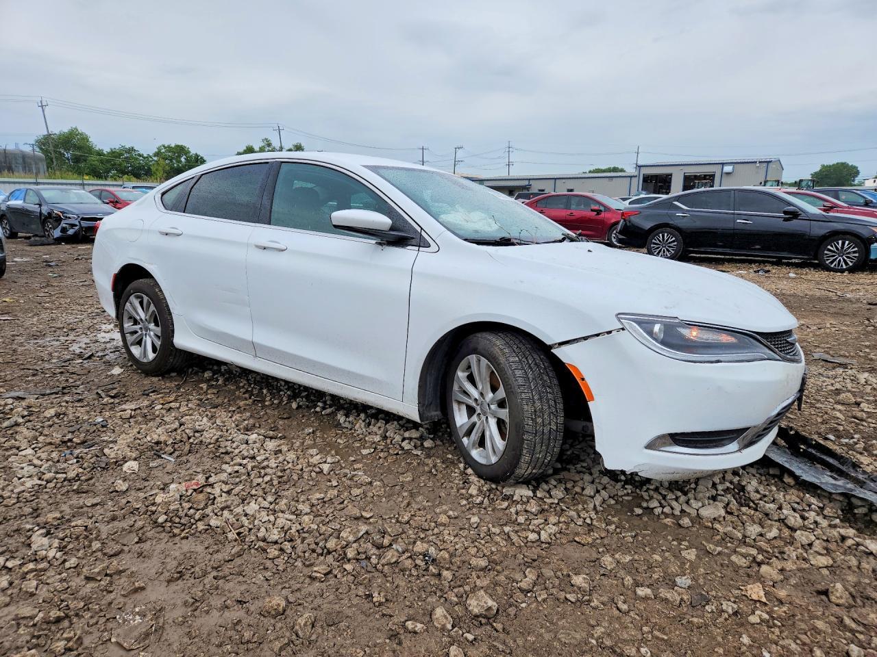 2016 Chrysler 200 Limited - Фото 4