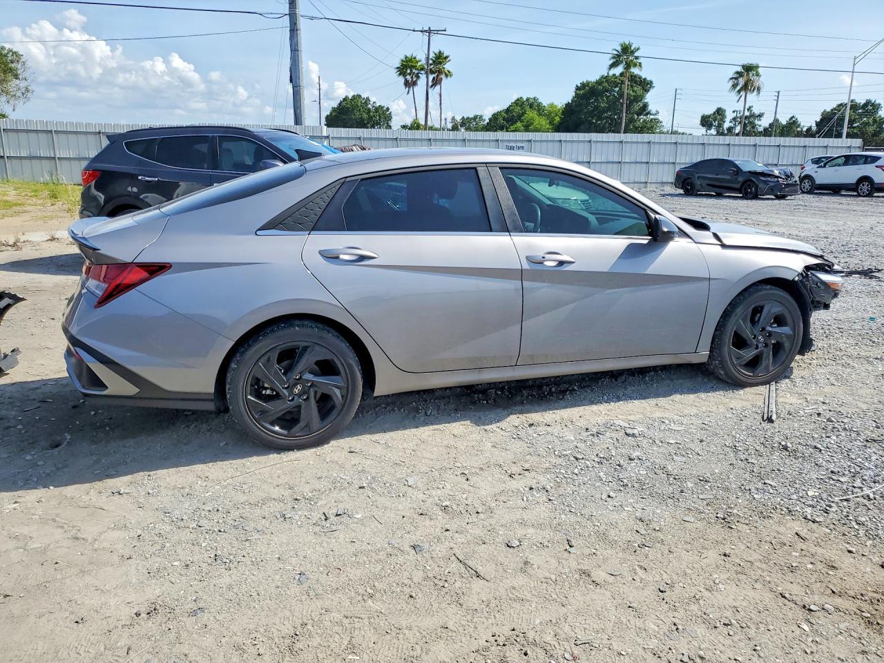 2026 Hyundai Elantra Sel Sport Premium - Фото 3