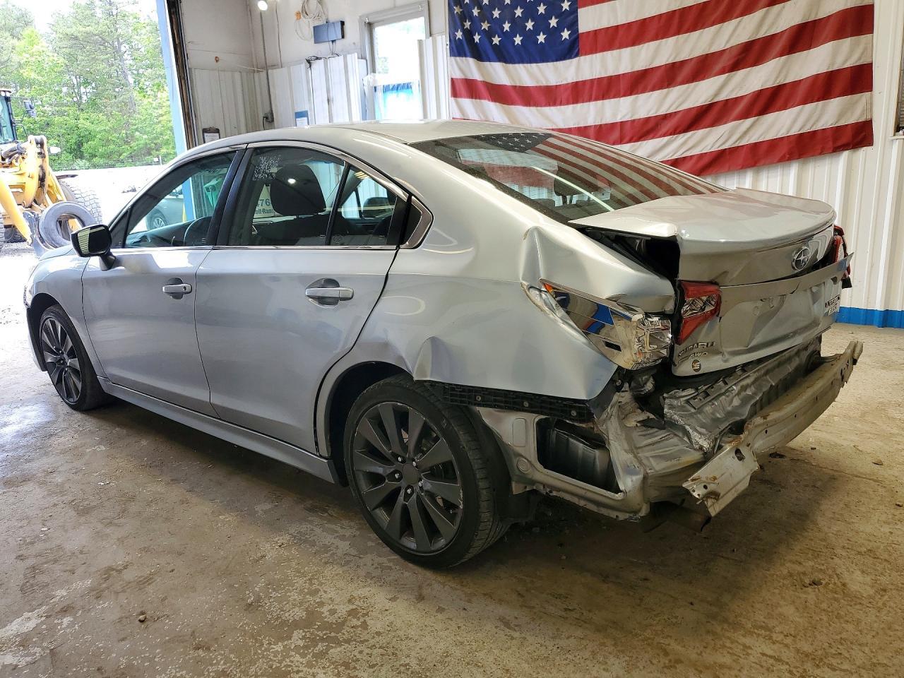 2017 Subaru Legacy 2.5I - Фото 2