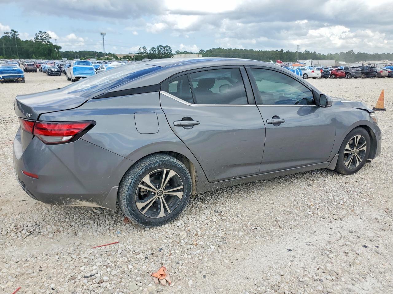 2020 Nissan Sentra Sv - Image 3