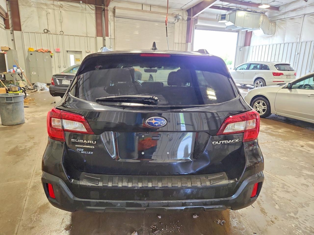 2018 Subaru Outback Touring - Фото 6