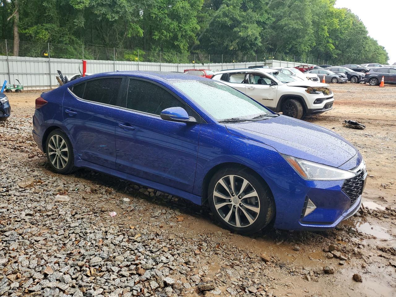 2020 Hyundai Elantra Sport - Фото 4