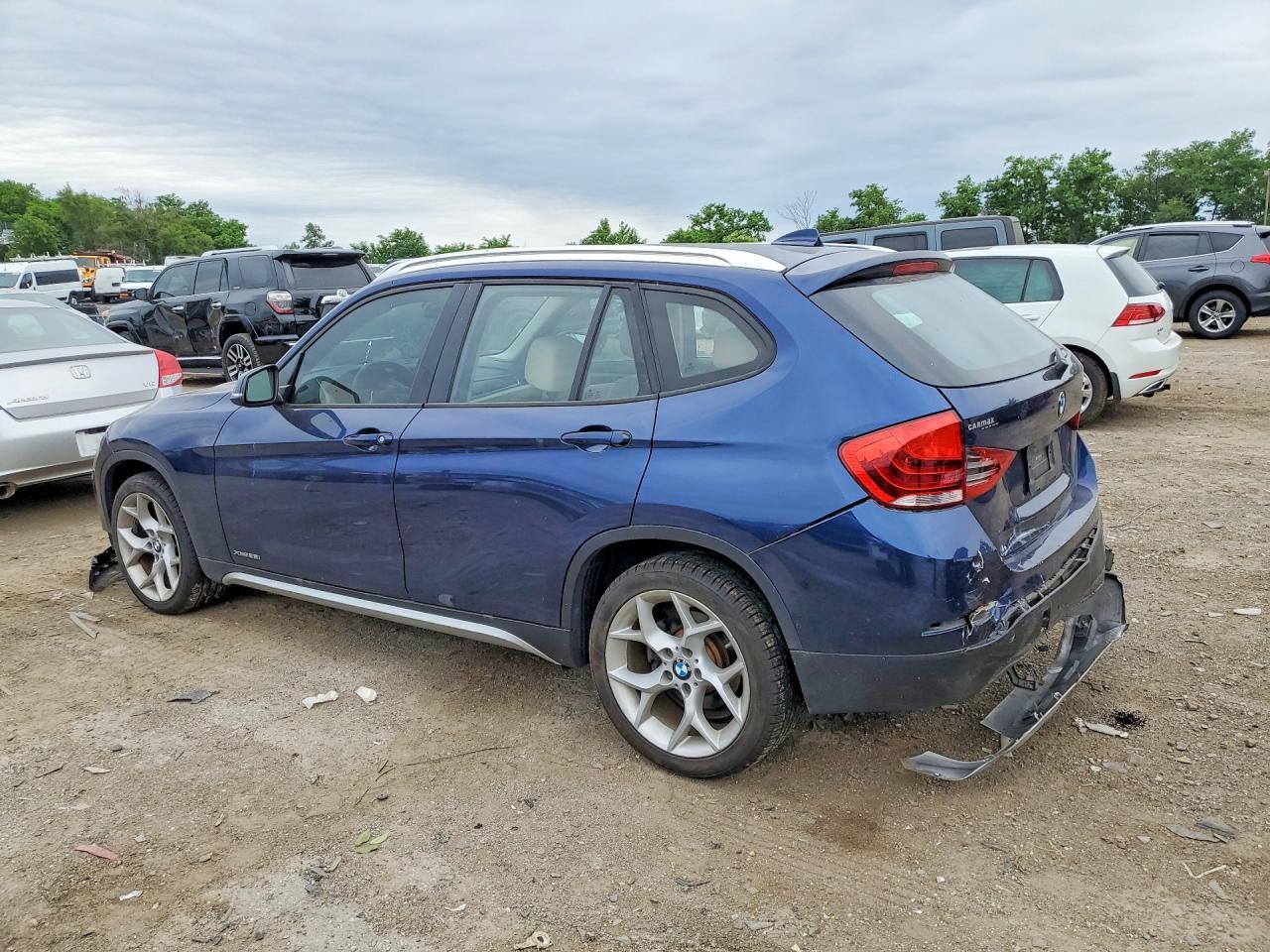 2015 BMW X1 xDrive28I - Фото 2